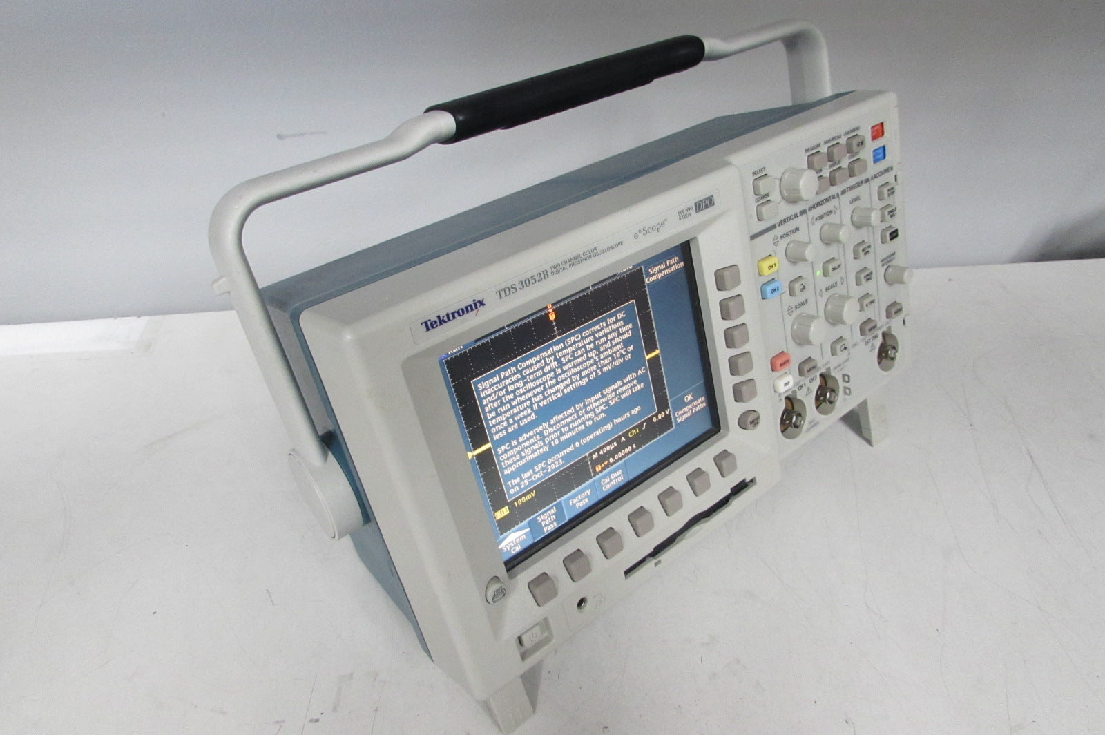 Tektronix TDS3052B Digital Storage Oscilloscope 500MHZ, 5GS/s w/ 1