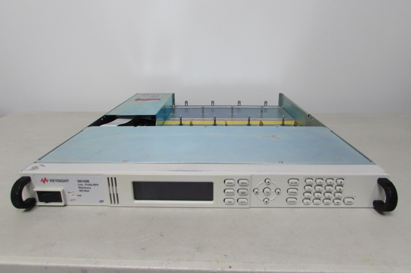 Modular Mainframe Set Keysight N6700B Low-Profile Modular Power System Mainframe, 400W, 4 Sl ...