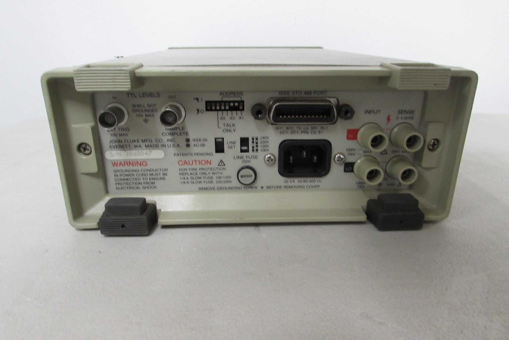 Fluke 8840A Bench Multimeter 5 ½ digit w/ Opt AC 09 & IEEE-488 (05