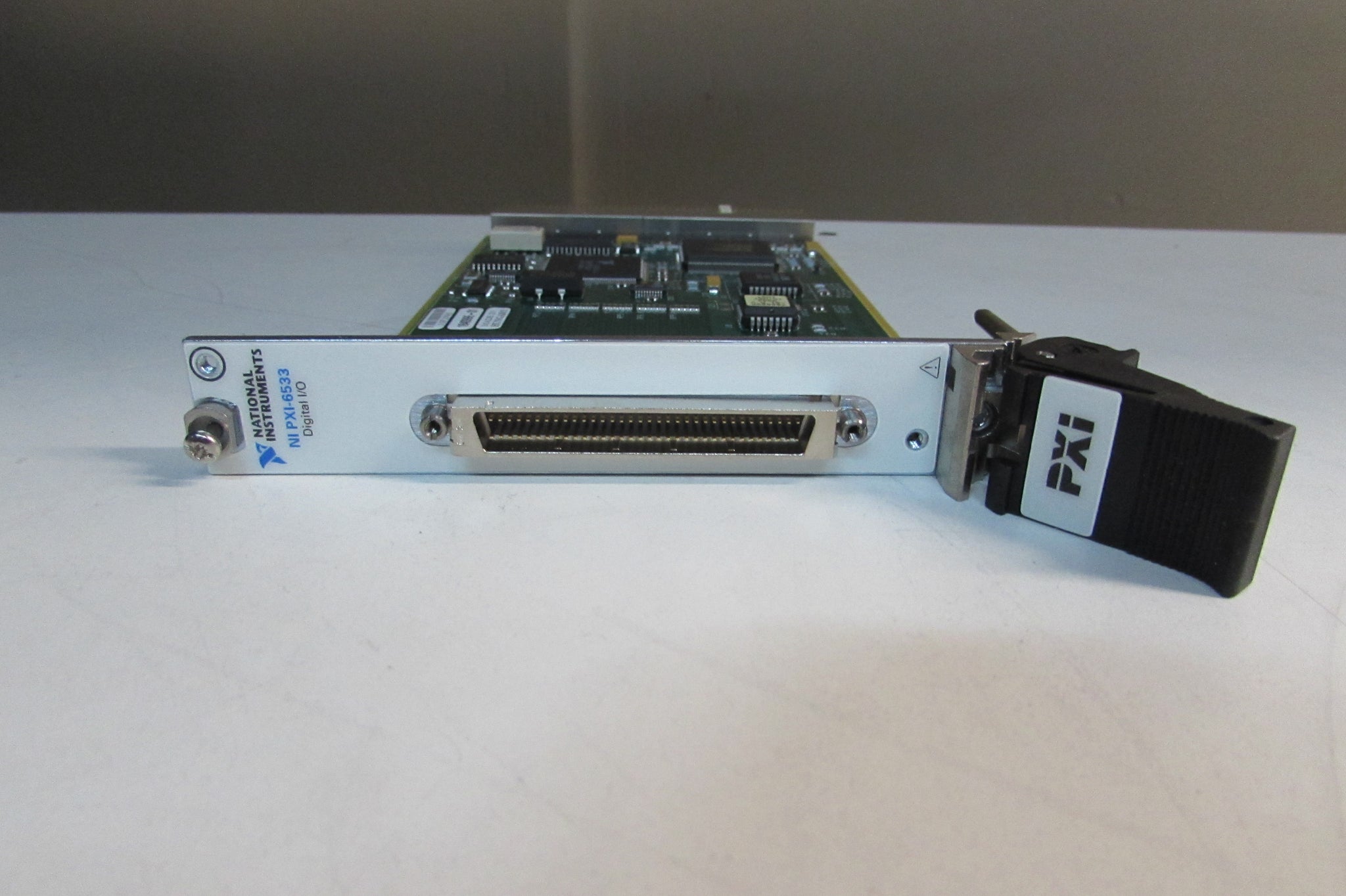 National instruments pxi-6533 digital i/o interface National instruments pxi-6533 digital i/o interface